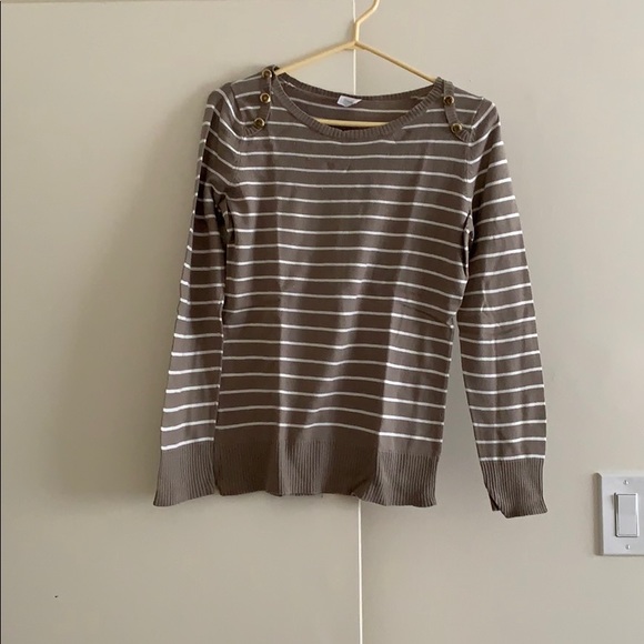 Sweater - Picture 1 of 3